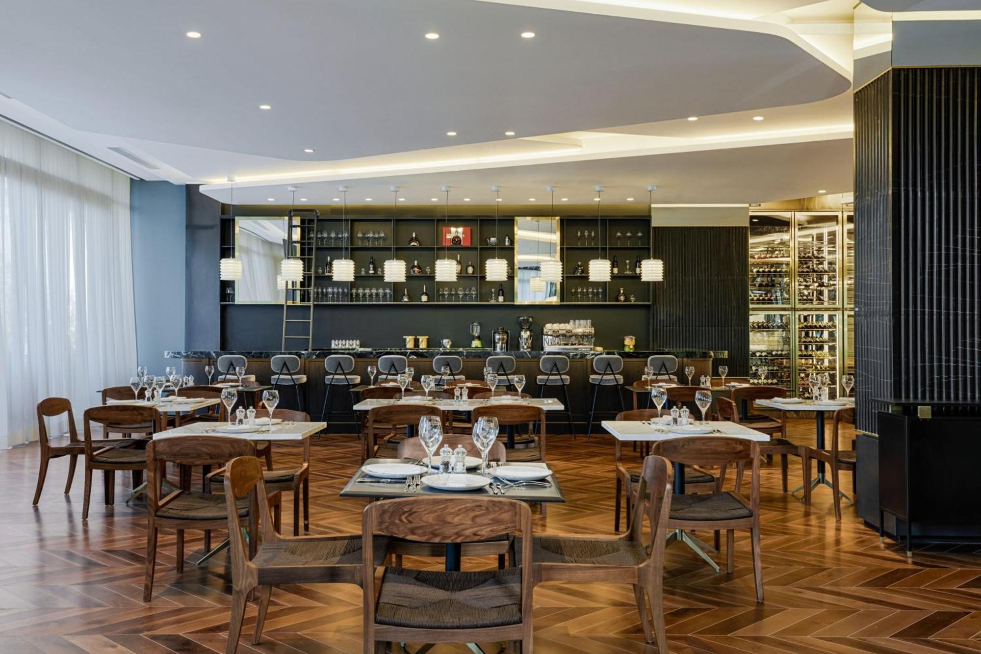 Le Meridien 5*